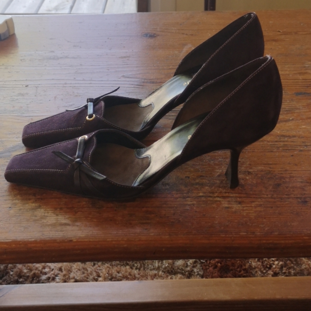 Shoes - Picture 2 of 2